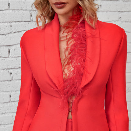 Miss Circle red set with feathers