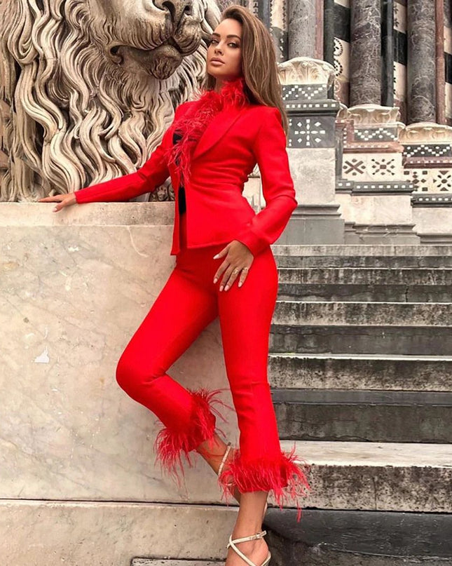 Conjuto miss circle vermelho com penas