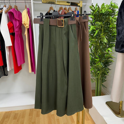 Saia midi com cinto e bolsos