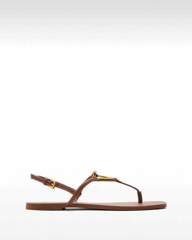 Flat sandal with straps, Parfois brand.