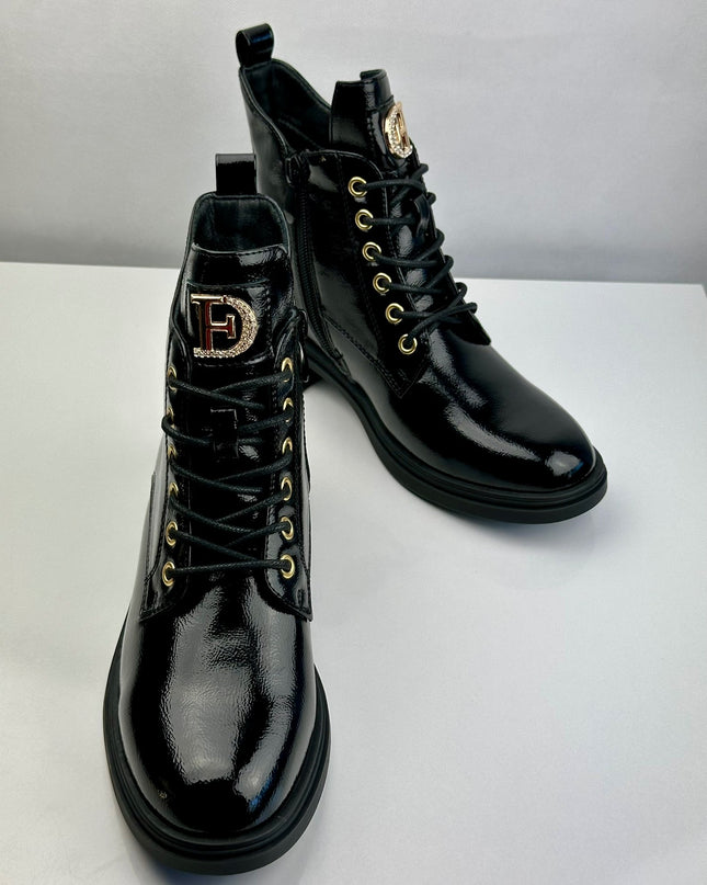 Patent leather military boot with appliqué - Black