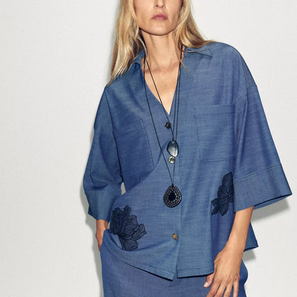 ZARA - Zara set consisting of a kimono shirt and loose-fitting pants with floral details.