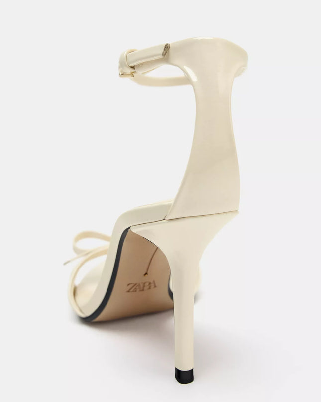 ZARA - Sapato Sandália com Maxi Laço e Tacão Alto