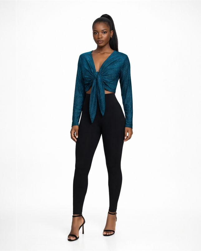 Cropped top with glitter and tie.