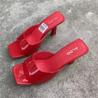 Red / 36