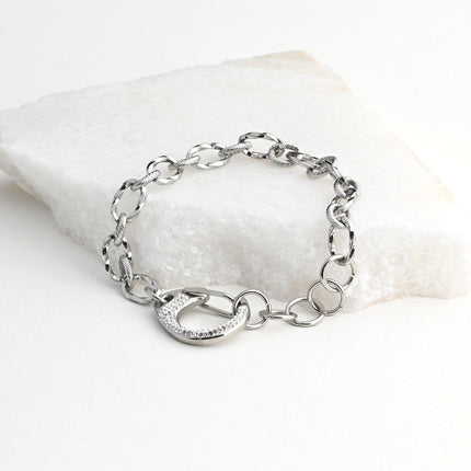 Glamour bracelet with rhinestone clasp.