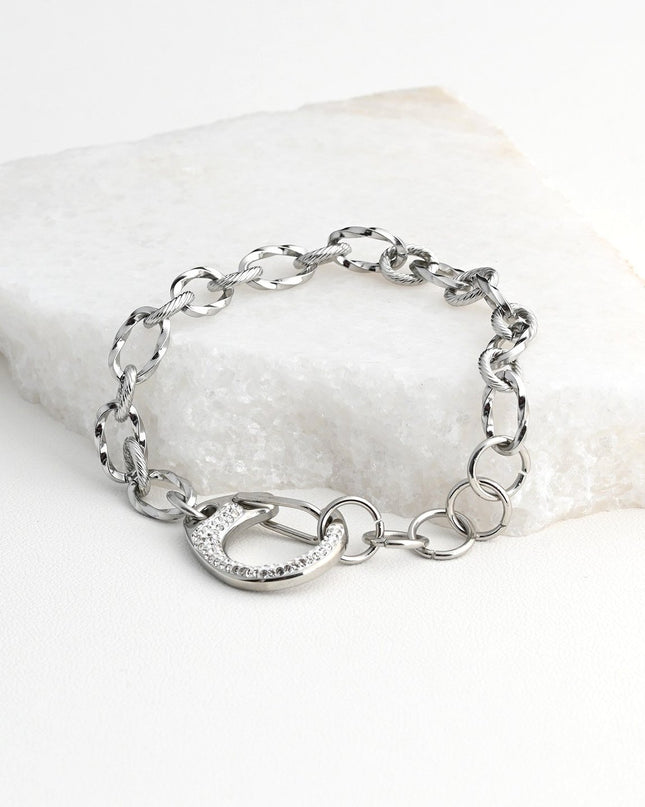 Glamour bracelet with rhinestone clasp.