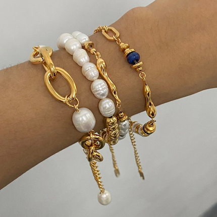 Pulseira Tahlia - Ouro 18K + Perolas de Agua Doce - Inspiração Vintage - Aço Inoxidável
